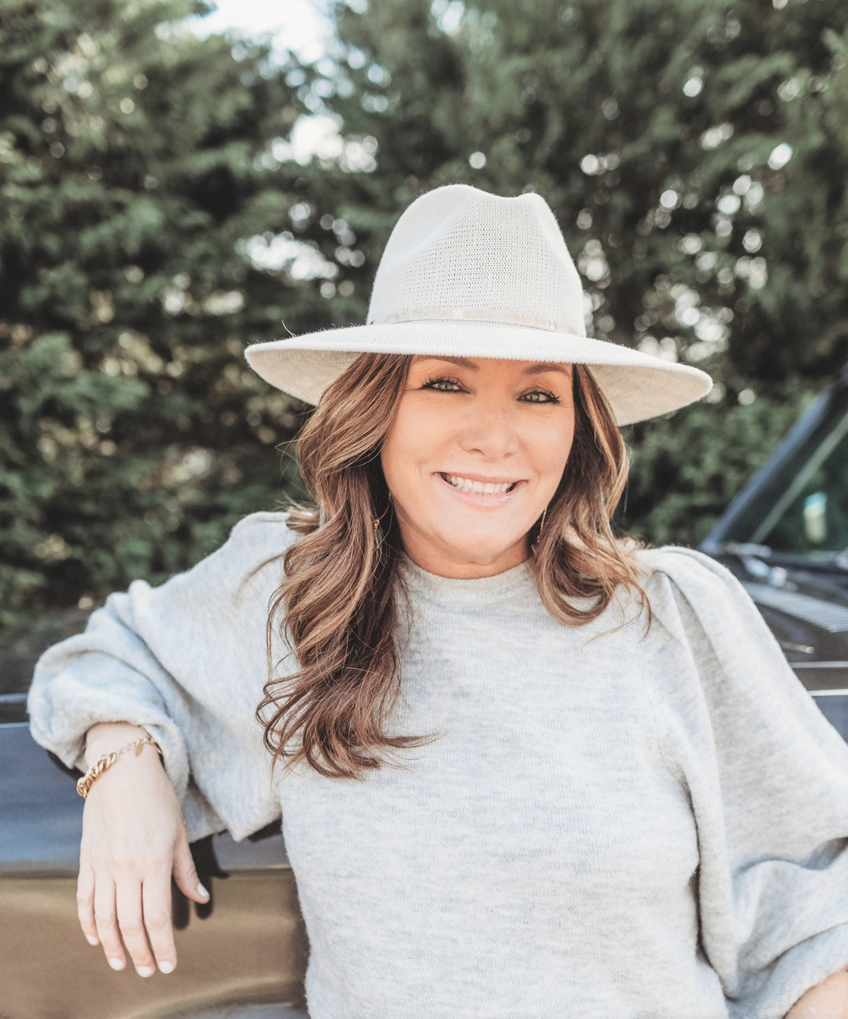 Leslie Curtis Founder and Designer of Leslie Curtis Jewelry